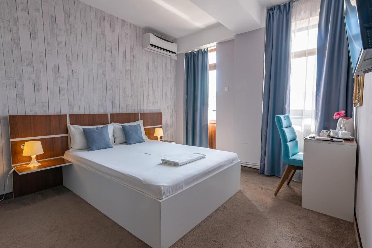 Hotel Bordeaux Galati  Bagian luar foto